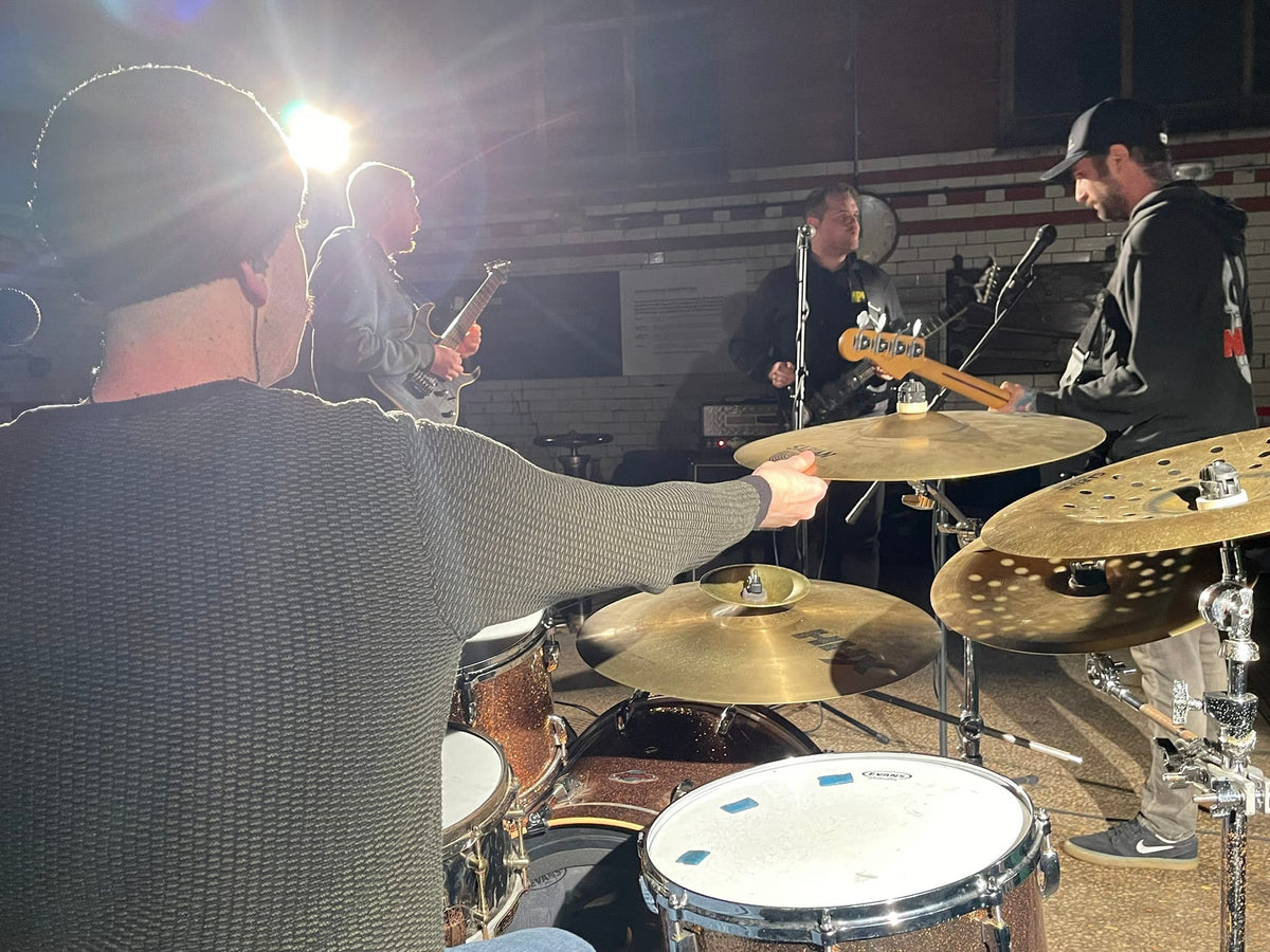 Fair Do's release vid for 1000 Miles